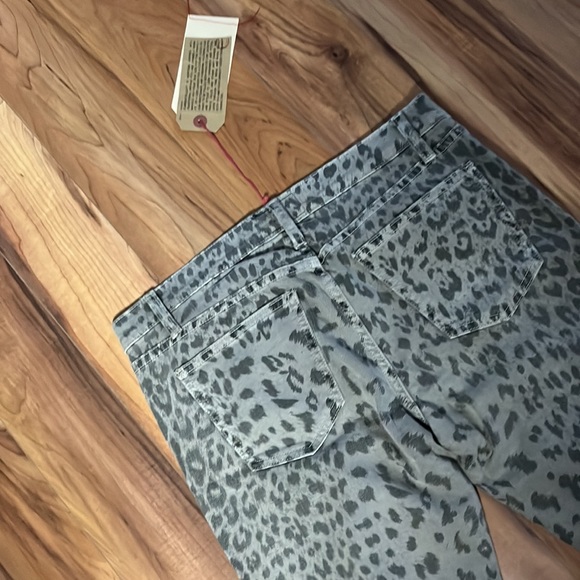 Grey leopard jeans “the stiletto” - Picture 12 of 12